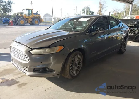 2013 Ford Fusion Hybrid Titanium из США, поврежденный, VIN 3FA6P0RU5DR319160